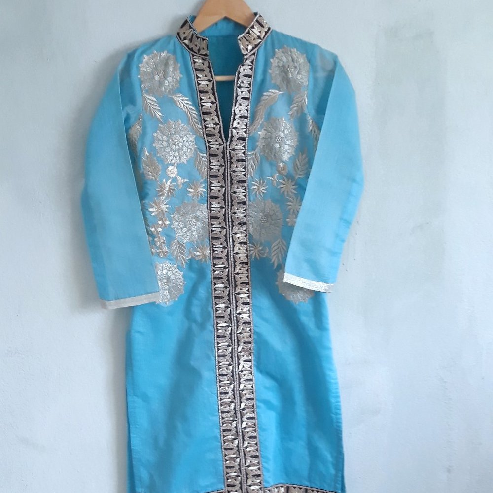 Salwar Kameez, Blue with Gold Embroidery, Size 32 (xxs)